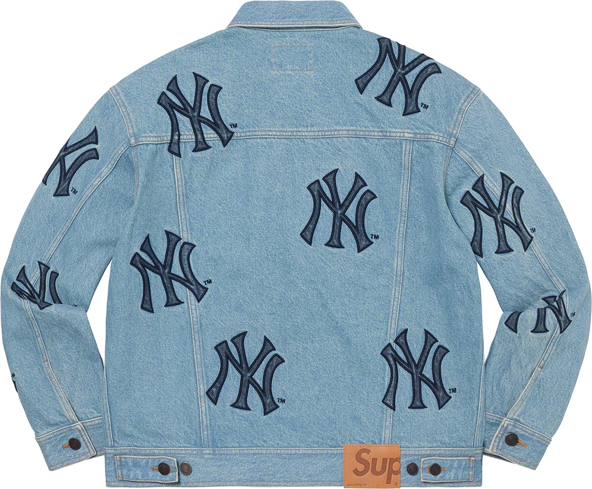 Supreme®/New York Yankees™Denim Trucker Jacket view 4
